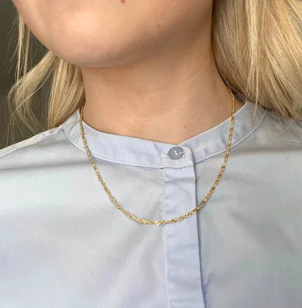 8KT.KÆDE SINGAPORE 2,2MM 42+3CM guldsmykke halskæde fra Smykkekæden.dk